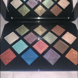 FENTY Galaxy Eyeshadow Palette